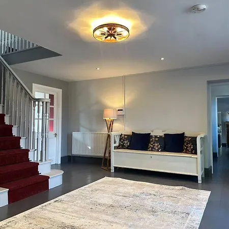 The Coach House 1861 Holiday home *